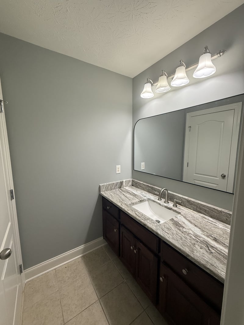 1030 Tower Hill Ln, Hendersonville, TN 37075