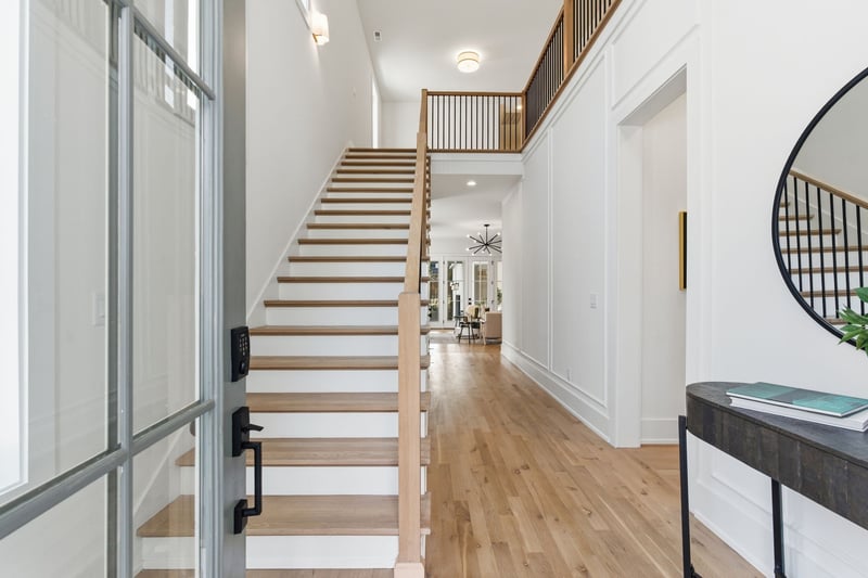 1523 Graybar Ln, Nashville, TN 37215