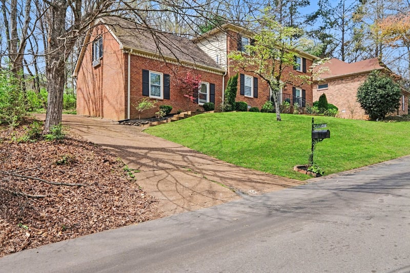 6133 Tuliptree Ln, Nashville, TN 37221