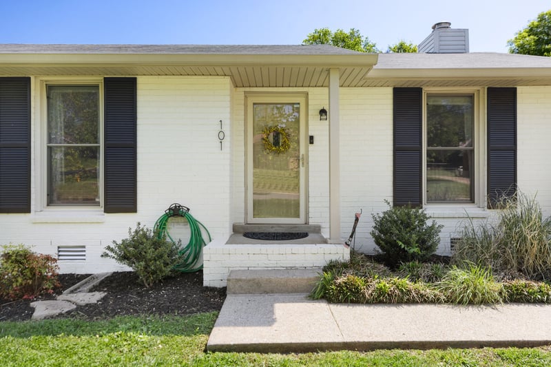 101 Forest View Dr, Hendersonville, TN 37075