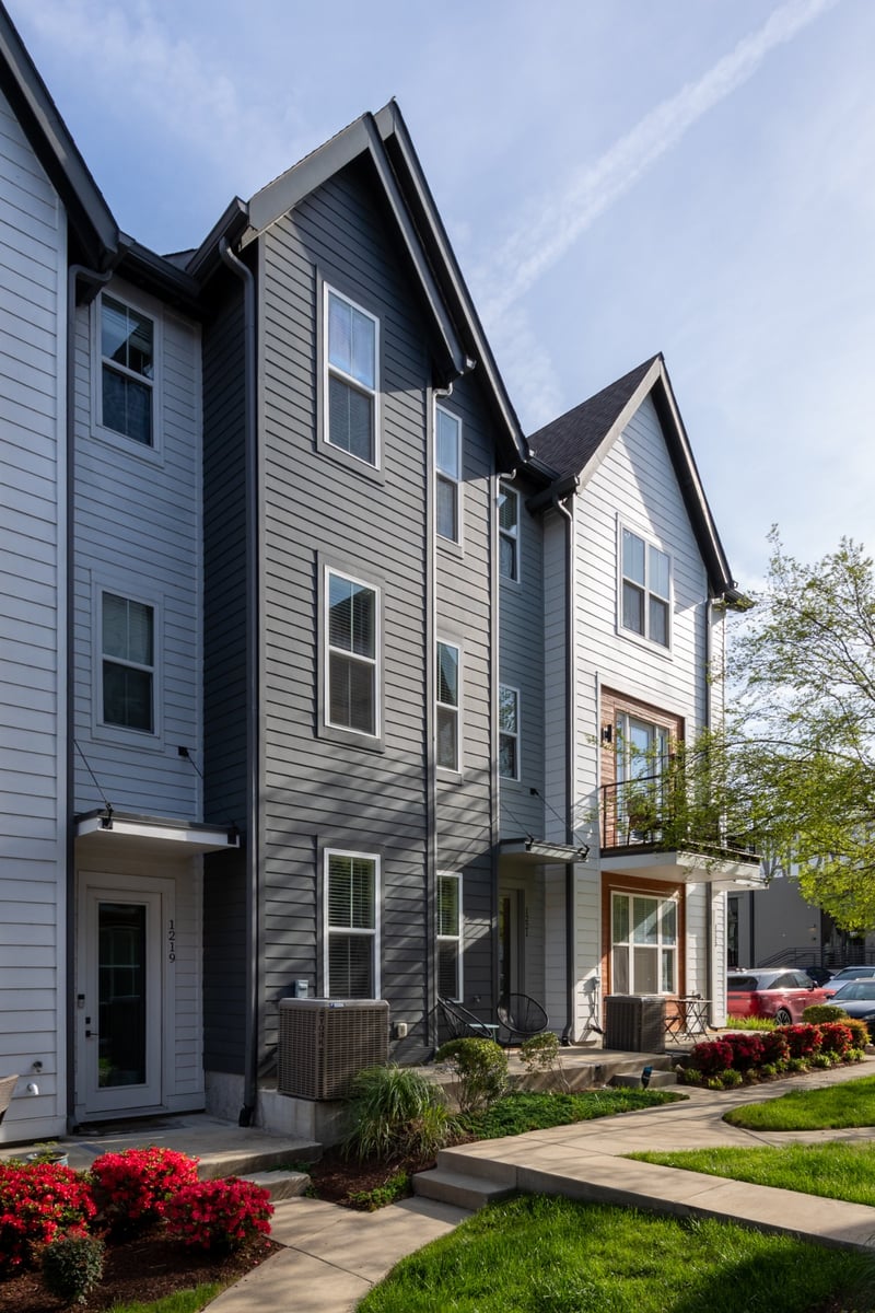 1221 Nations Dr, Nashville, TN 37209