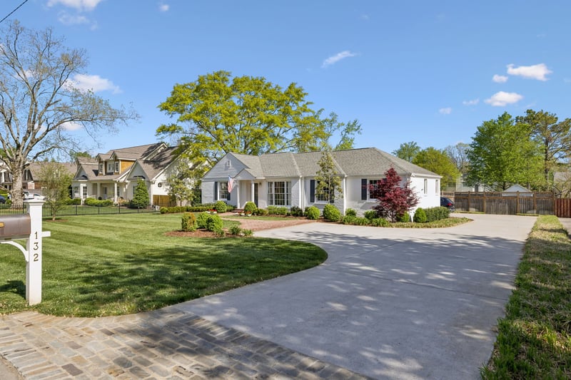132 Brookfield , Nashville, TN 37205