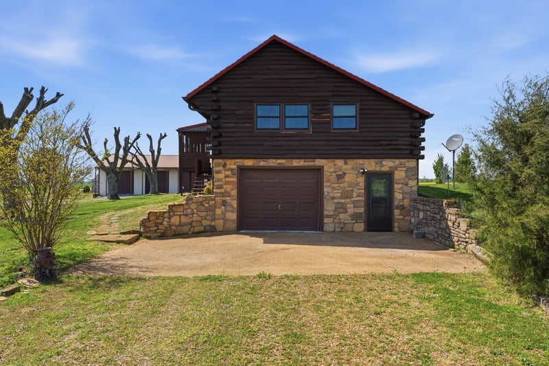 6660 Highland Rd, Portland, TN 37148