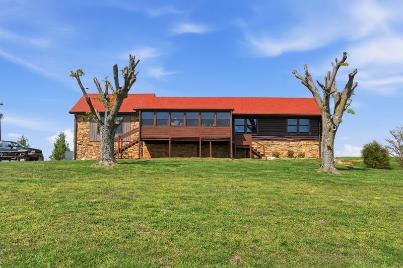 6660 Highland Rd, Portland, TN 37148