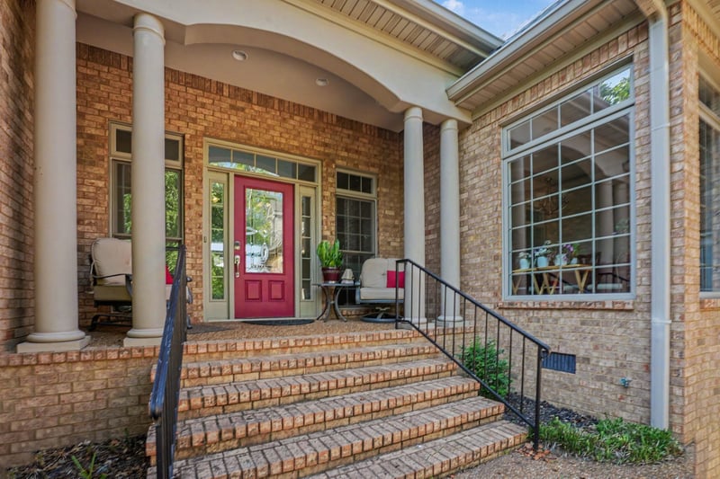 707 Farmington Dr, Lebanon, TN 37087