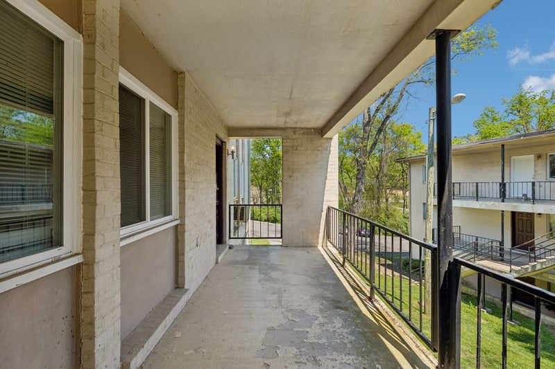 550 Harding Pl #E113, Nashville, TN 37211