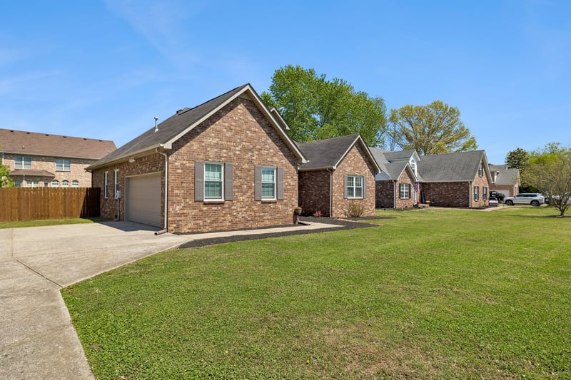 1928 Pennington Dr, Murfreesboro, TN 37129