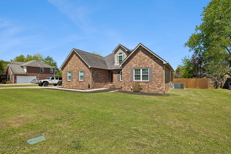 1928 Pennington Dr, Murfreesboro, TN 37129