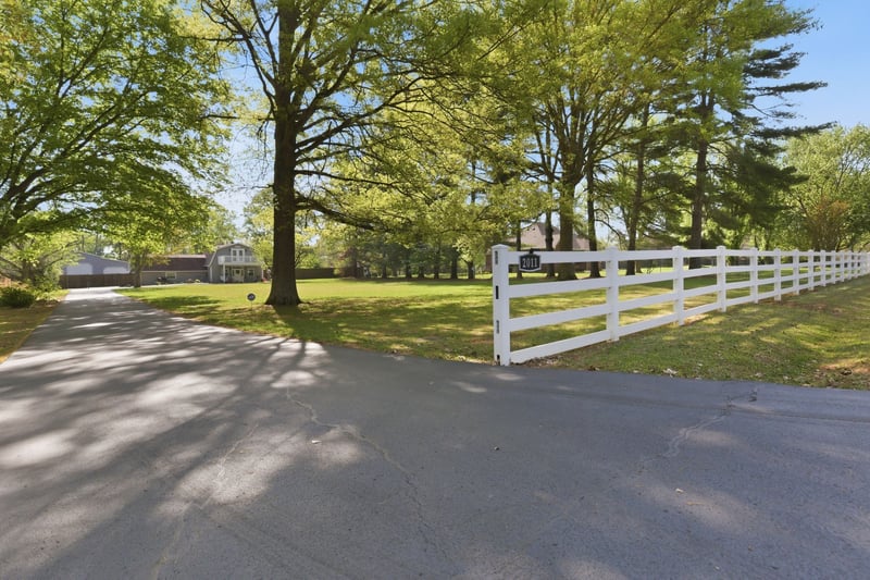 2011 Crossfield Dr, Murfreesboro, TN 37127
