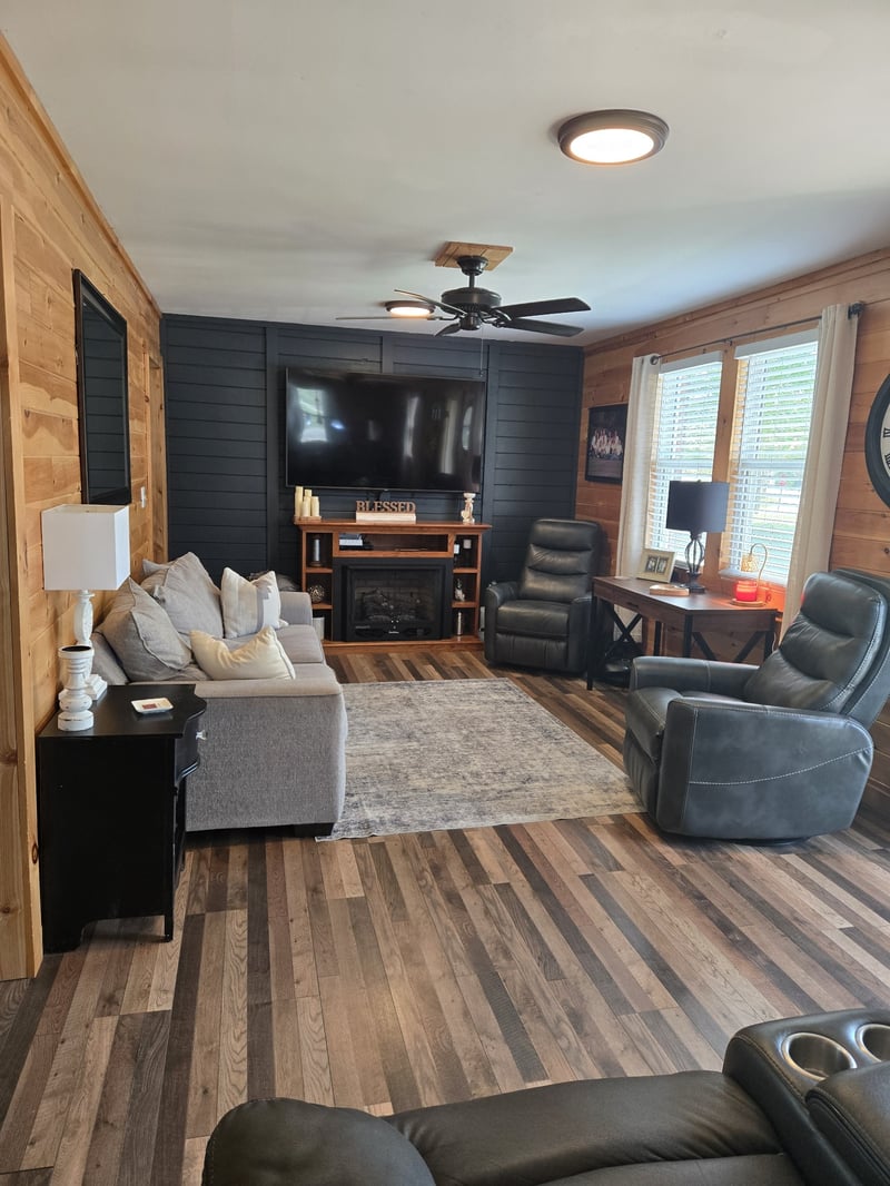 1605 New Dry Hollow Rd, Vanleer, TN 37181