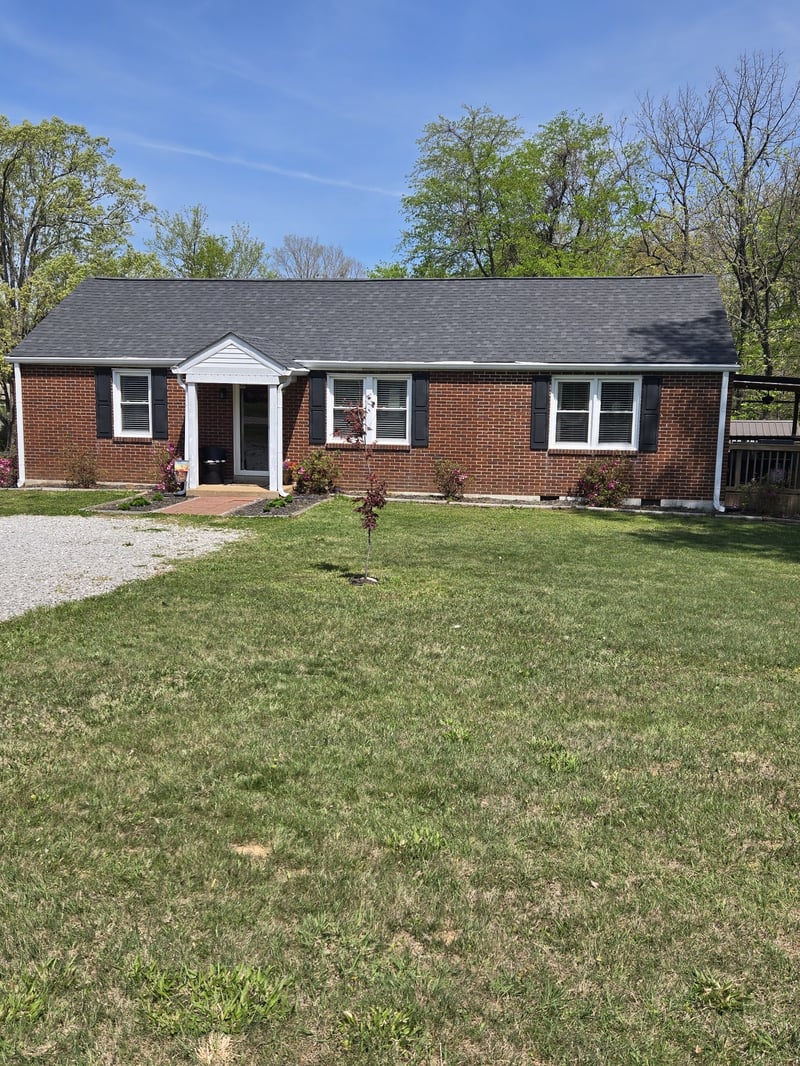 1605 New Dry Hollow Rd, Vanleer, TN 37181