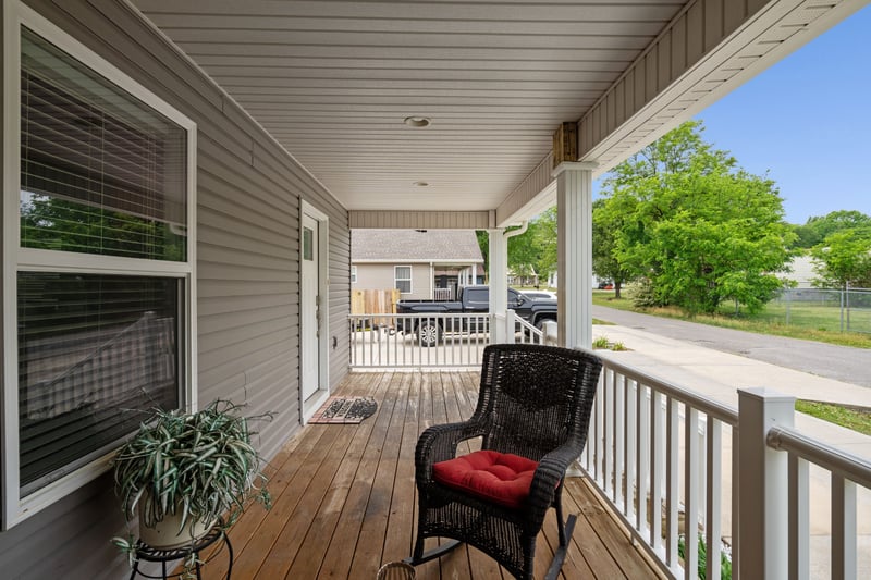 403 W College St, Watertown, TN 37184