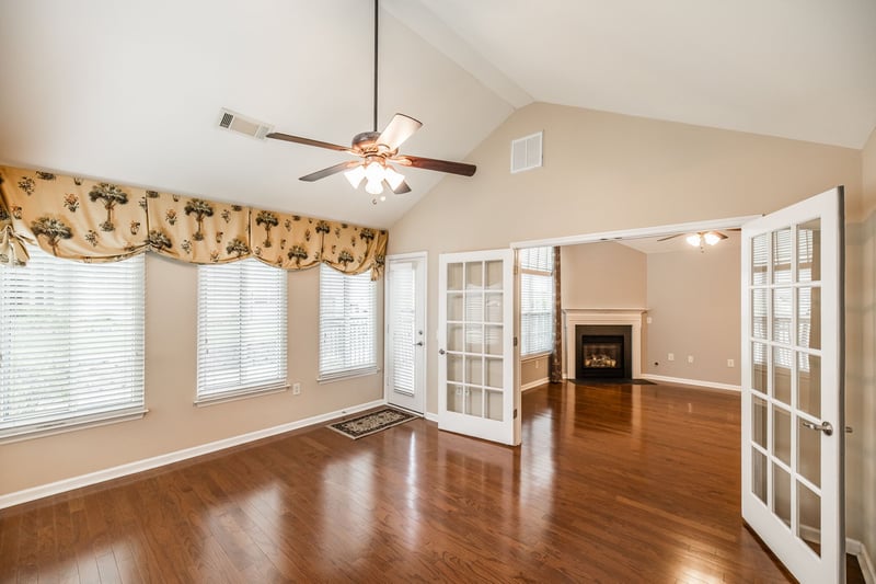 825 Browns Ln #201, Gallatin, TN 37066