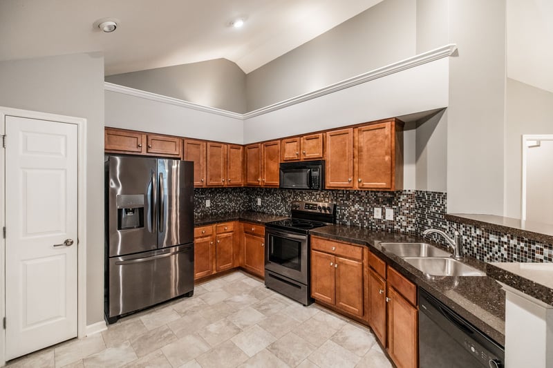 825 Browns Ln #201, Gallatin, TN 37066