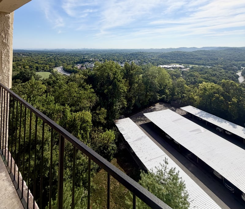 6666 Brookmont Ter #906, Nashville, TN 37205