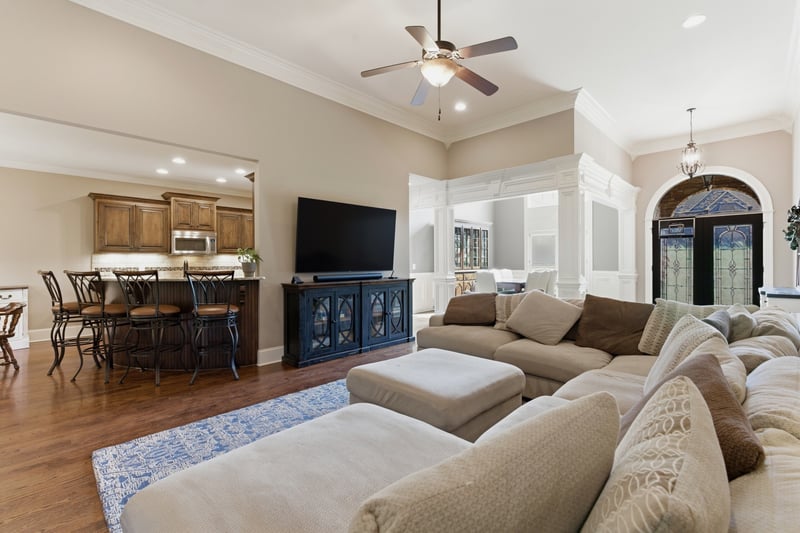 107 Avalon Bay Dr, Old Hickory, TN 37138