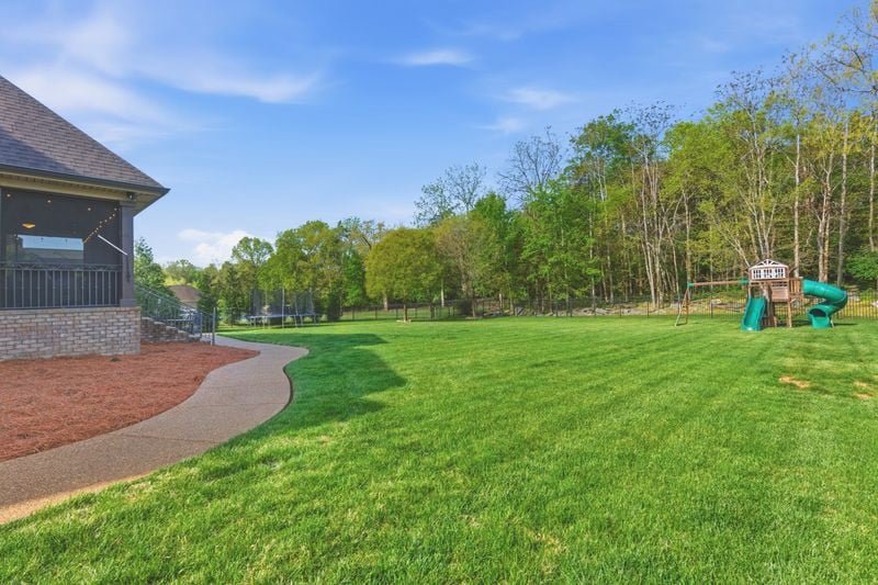 107 Avalon Bay Dr, Old Hickory, TN 37138