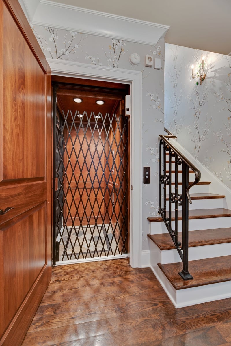 112 West End Close, Nashville, TN 37205