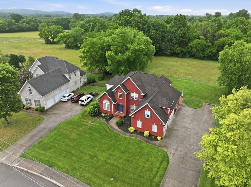 1317 Lunar Dr, Murfreesboro, TN 37129