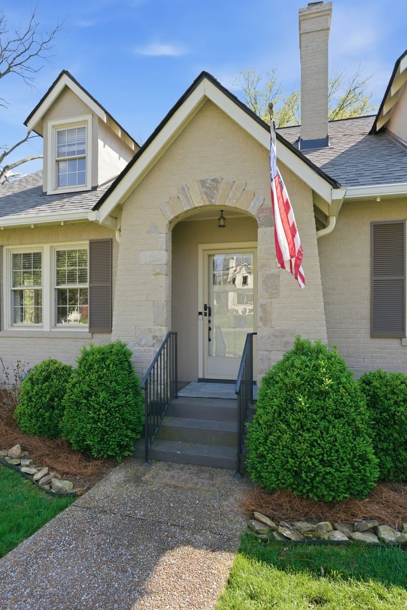 1613 S Observatory Dr, Nashville, TN 37215