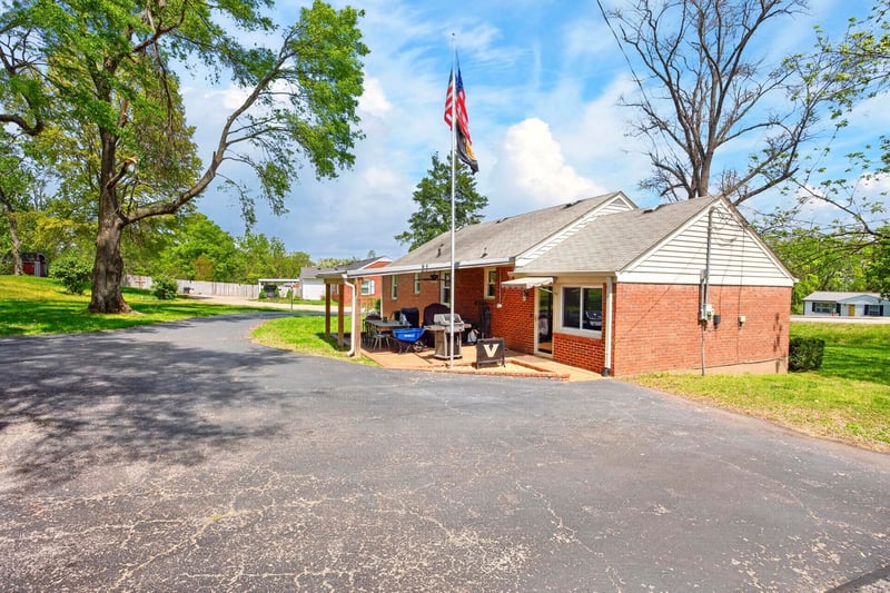 116 S Graycroft Ave, Madison, TN 37115