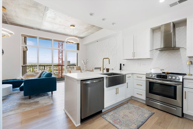 1510 Demonbreun St #807, Nashville, TN 37203