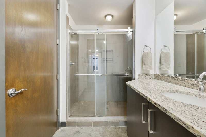 1510 Demonbreun St #906, Nashville, TN 37203