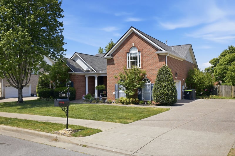 1013 Wyntergrace Farm Rd, Old Hickory, TN 37138