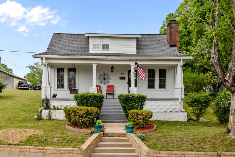 412 High St, Dickson, TN 37055