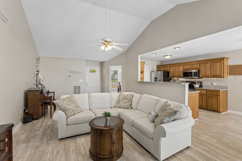 3011 Candlelite Dr, Spring Hill, TN 37174