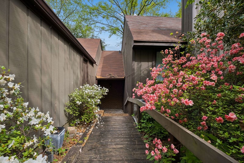 109 Bear Track, Nashville, TN 37221