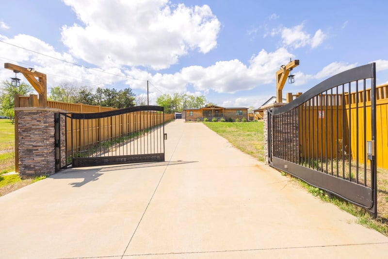 2060 Old Lebanon Dirt Rd, Mount Juliet, TN 37122