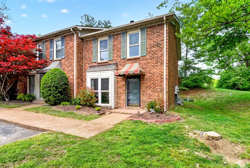 528 Williamsburg Dr, Nashville, TN 37214