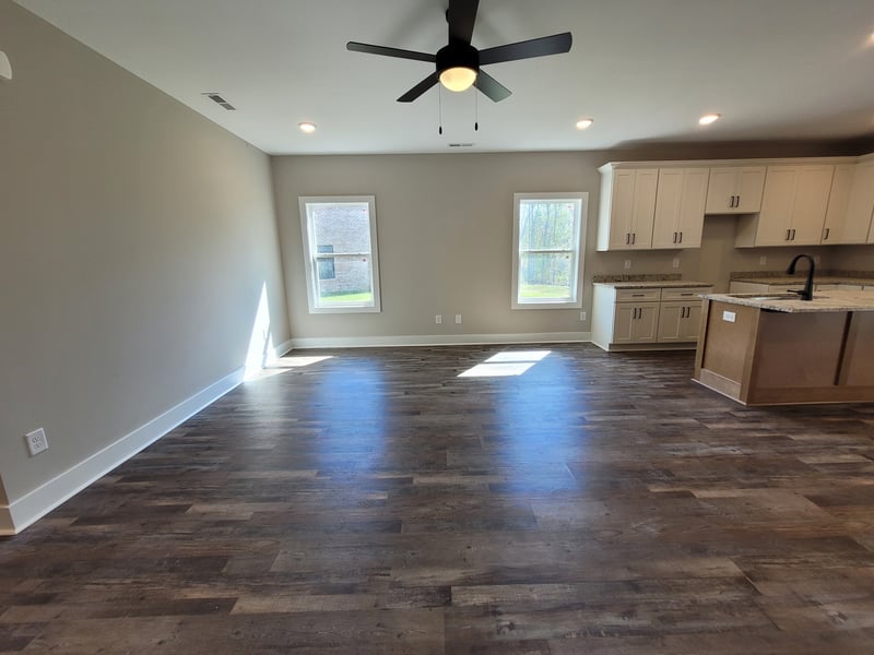 404 Cottage Ln, Dickson, TN 37055