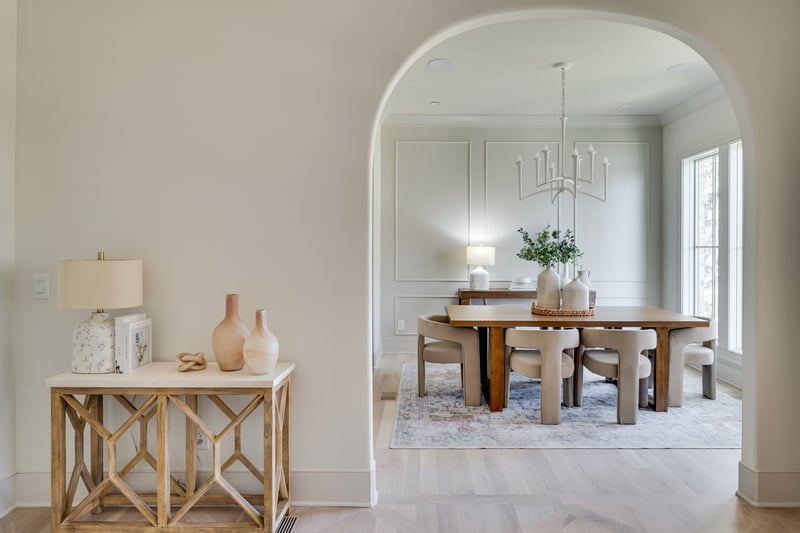 811 Neartop Dr, Nashville, TN 37205