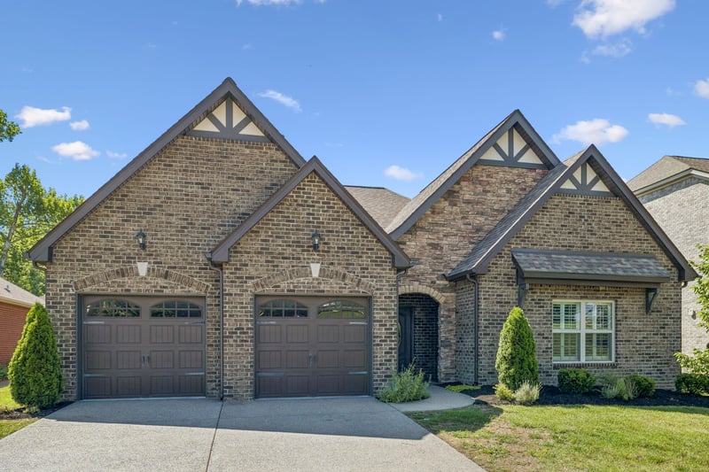 216 Meandering Dr, Lebanon, TN 37090