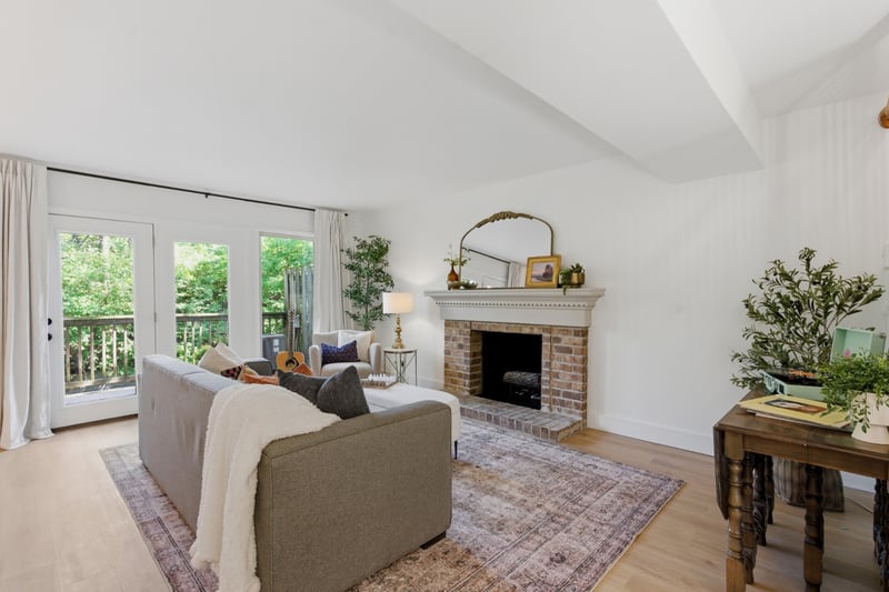 2116 Hobbs Rd #L8, Nashville, TN 37215