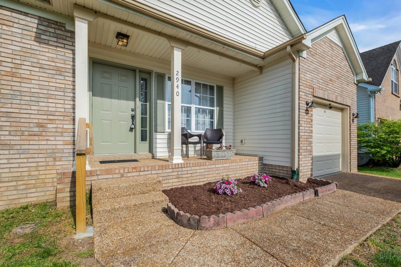 2940 Riverbend Dr, Nashville, TN 37214