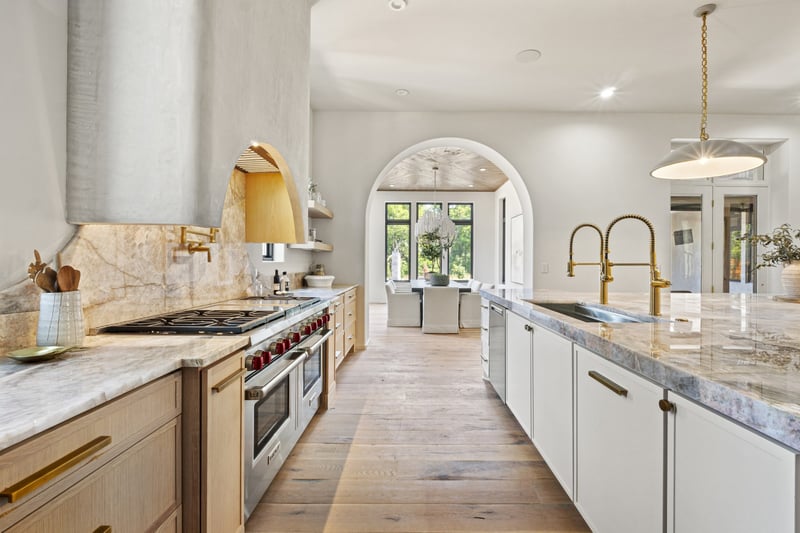 860 Brook Hollow Rd, Nashville, TN 37205