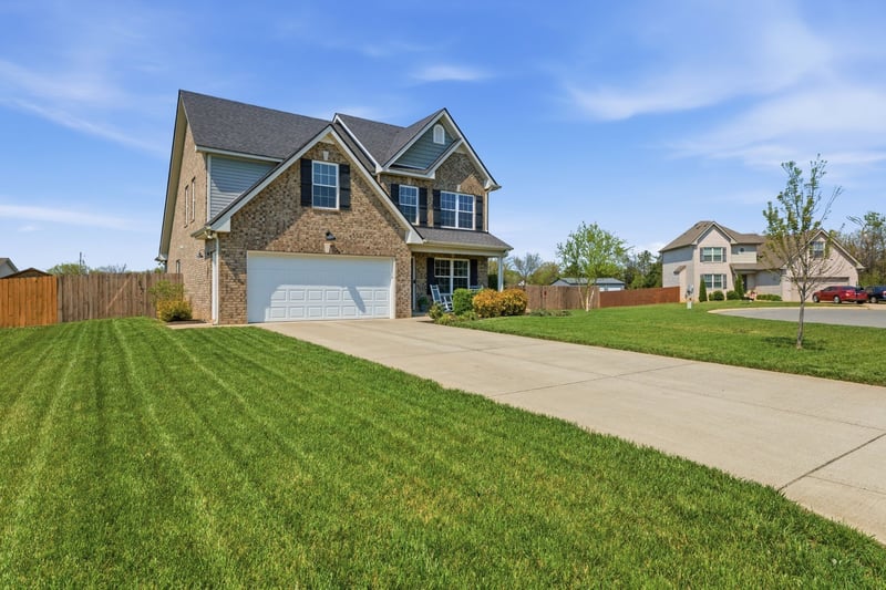 8005 Alameda Dr, Murfreesboro, TN 37127