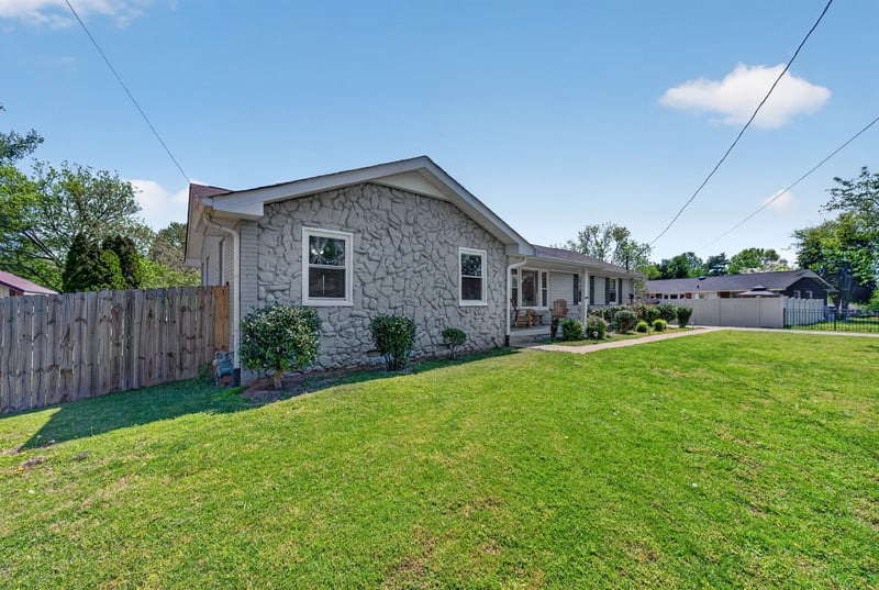 190 Wessington Pl, Hendersonville, TN 37075