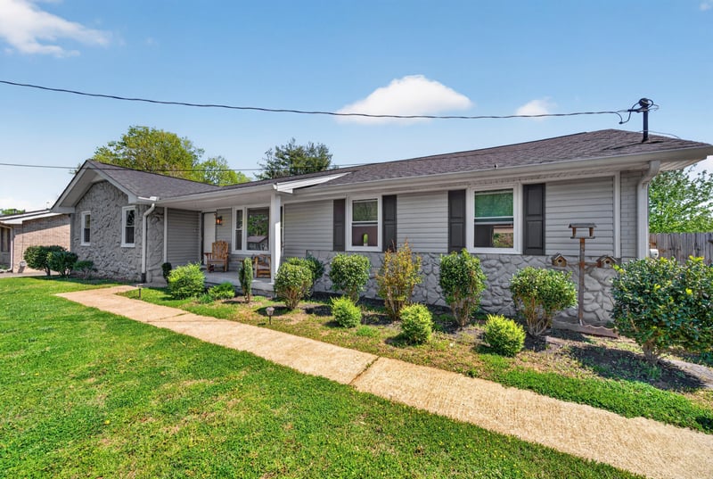 190 Wessington Pl, Hendersonville, TN 37075