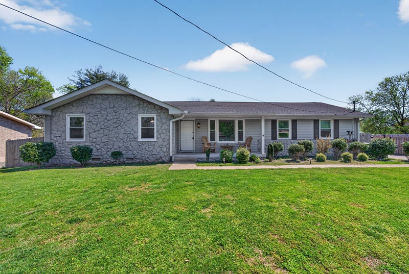 190 Wessington Pl, Hendersonville, TN 37075