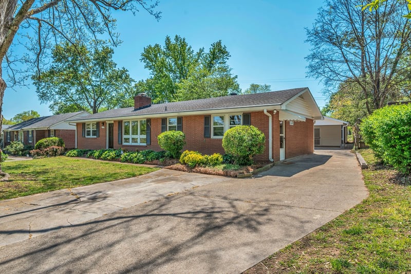 216 Graeme Dr, Nashville, TN 37214