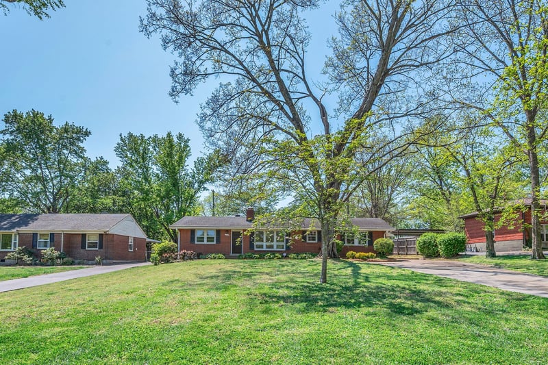 216 Graeme Dr, Nashville, TN 37214