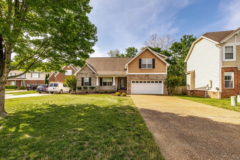 1453 Bern Dr, Spring Hill, TN 37174