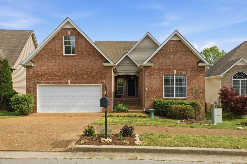 260 Sundown Dr, Antioch, TN 37013
