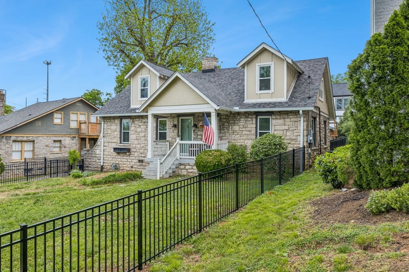 2518 Sharondale Dr, Nashville, TN 37215