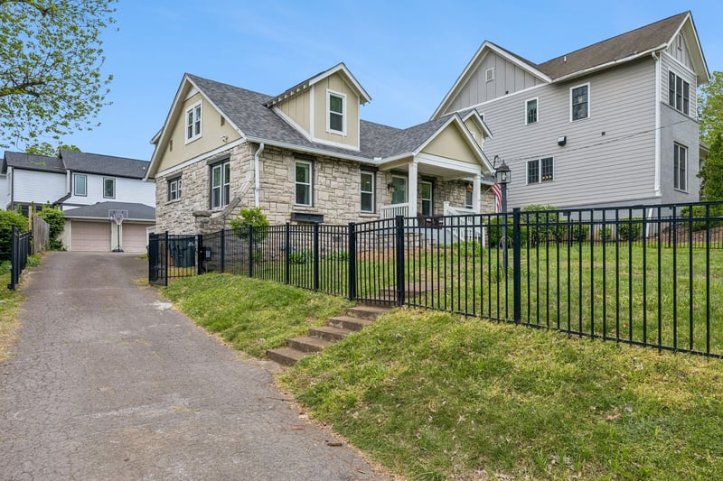 2518 Sharondale Dr, Nashville, TN 37215