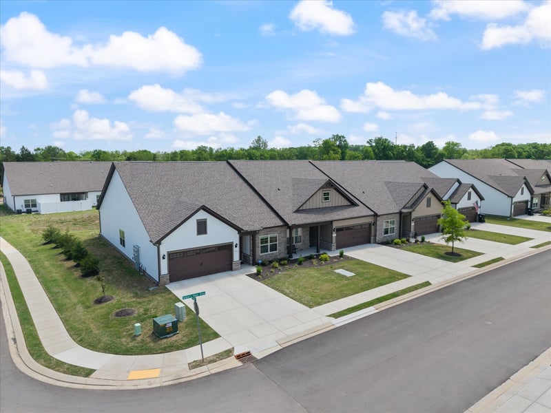 2805 Soldiers Honor Dr, Murfreesboro, TN 37128